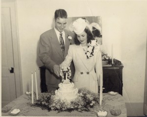 mom-dad-wedding-cake-6-13-1947